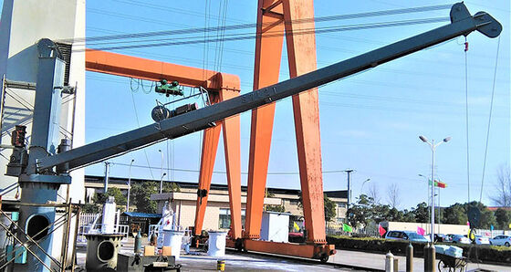 3T × 5m Elektryczny żuraw na pokładzie statku morskiego z stałym wyciągiem.